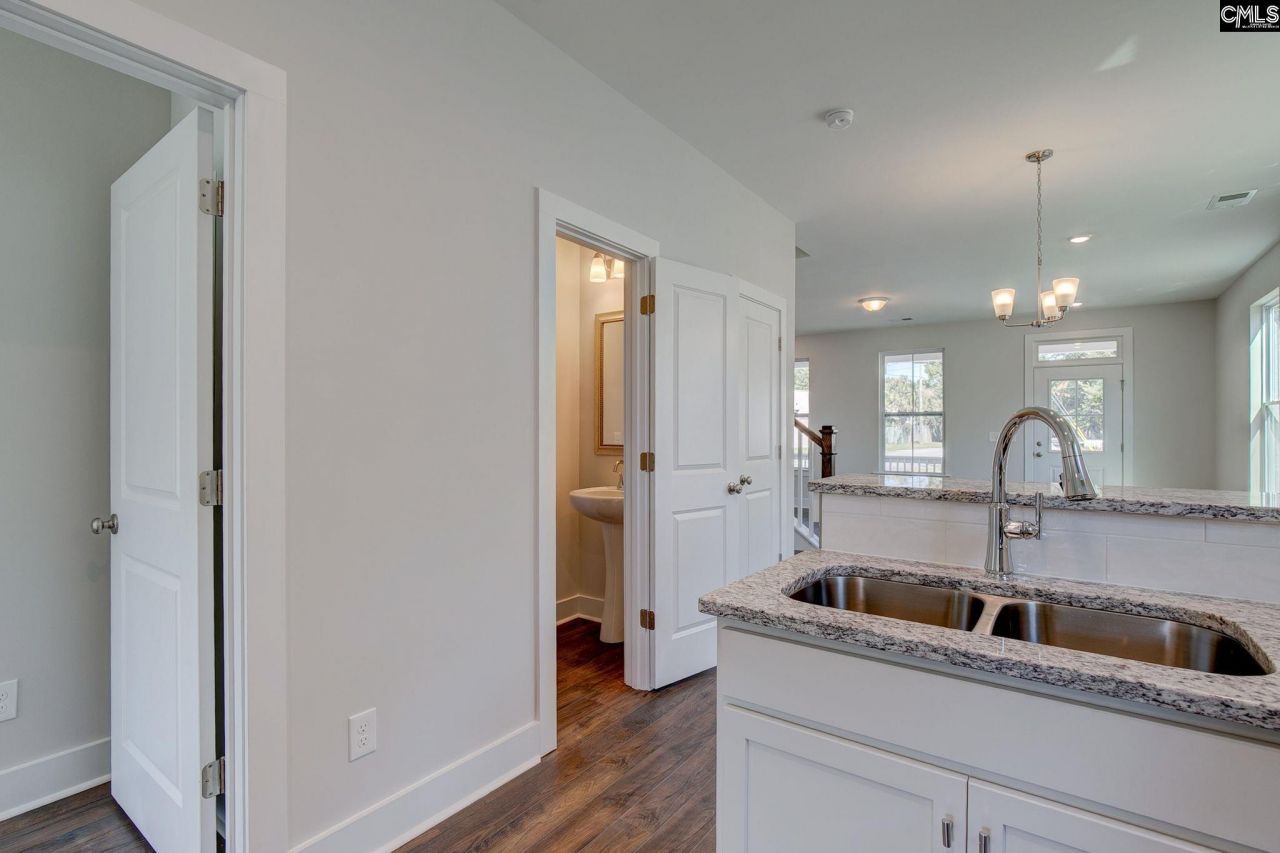 750 Poplar Street  Photo 8