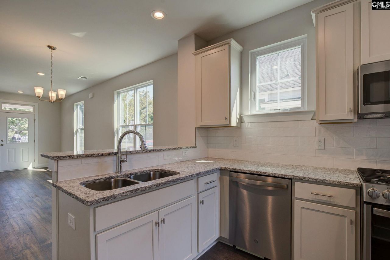 750 Poplar Street  Photo 9