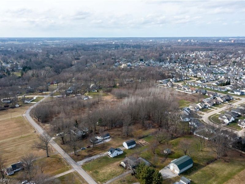 39046 E River Road, Elyria, OH 44035 Photo 33