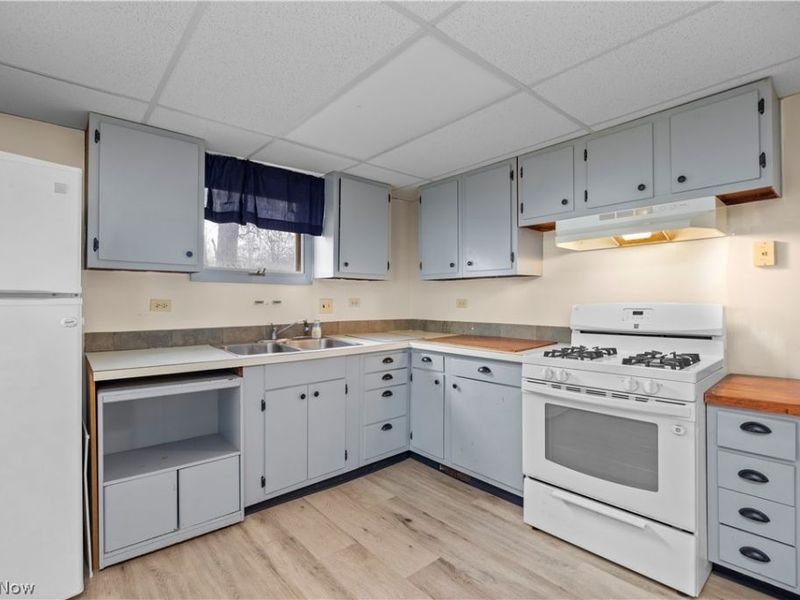 39046 E River Road, Elyria, OH 44035 Photo 6