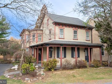 975 GRAVEL PIKE, PALM, PA 18070