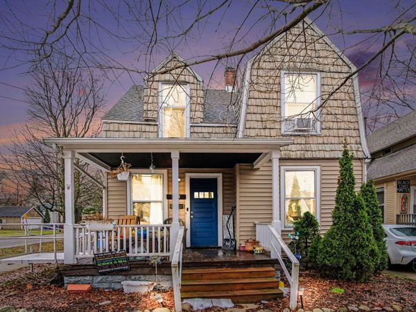 558 Carrier Street NE, Grand Rapids, MI 49505