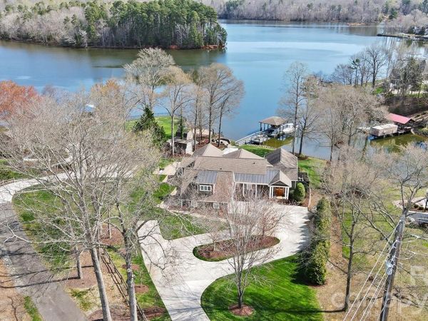 8320 Catawba Cove Drive, Belmont, NC 28012