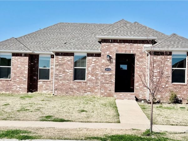 4816 Sturgeon Street, Fayetteville, AR 72704