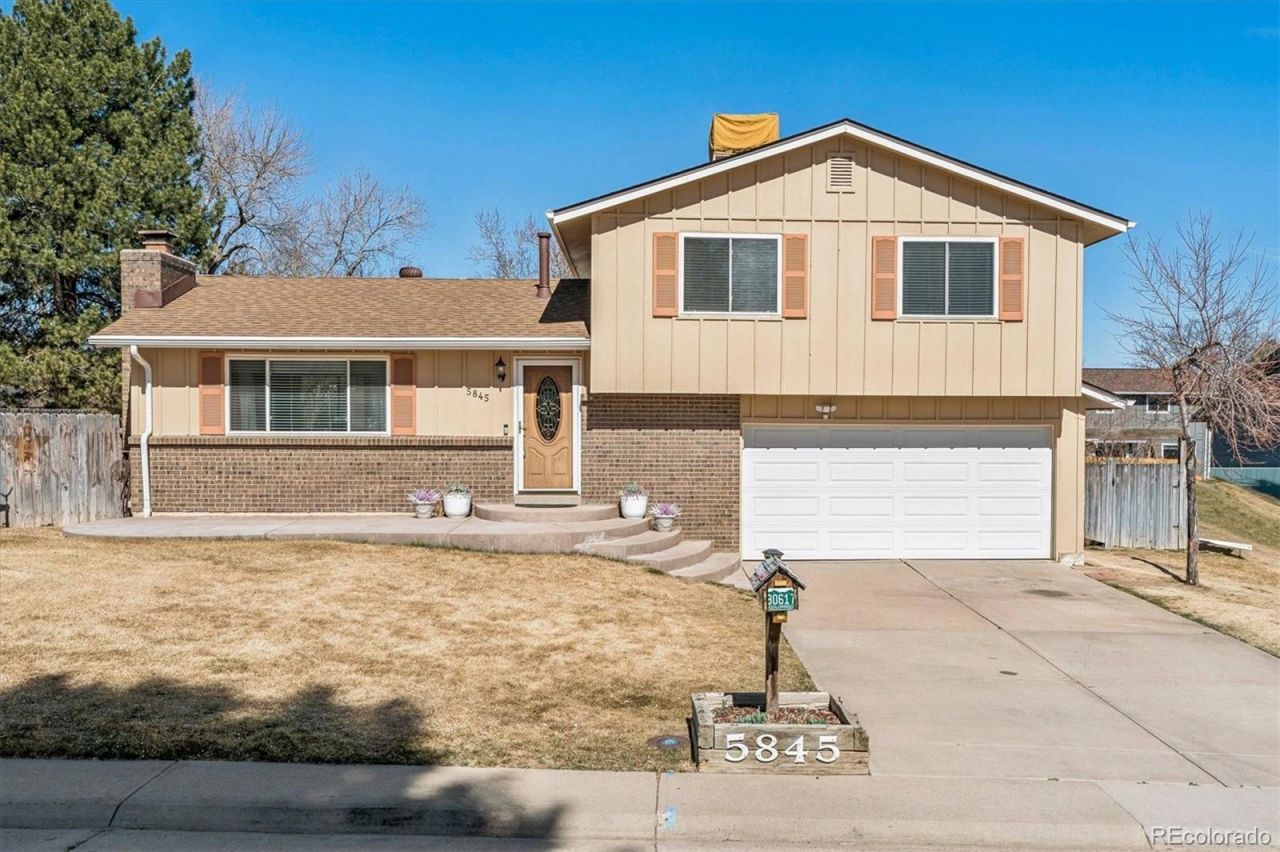 5845 W Morraine Avenue, Littleton, CO 80128 Main Photo