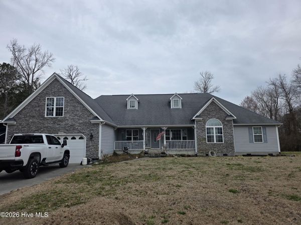 134 Bur Oaks Boulevard , Newport, NC 28570