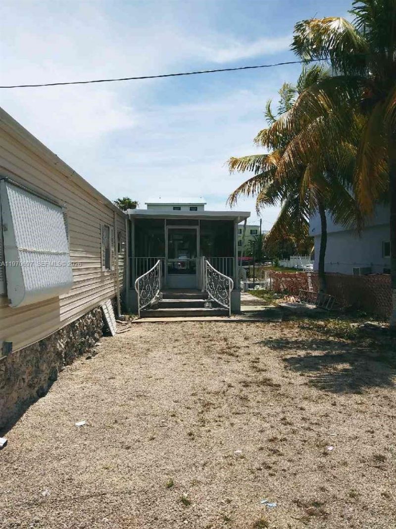 261 Burgundy Dr , Tavernier, FL 33070 Photo