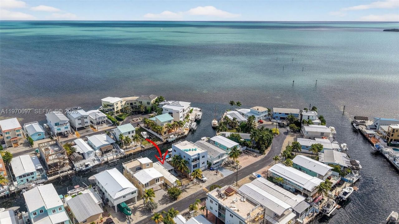 261 Burgundy Dr , Tavernier, FL 33070 Photo