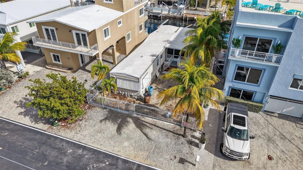 261 Burgundy Dr , Tavernier, FL 33070 Photo