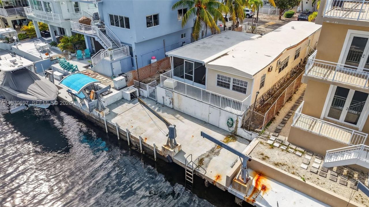 261 Burgundy Dr , Tavernier, FL 33070 Photo