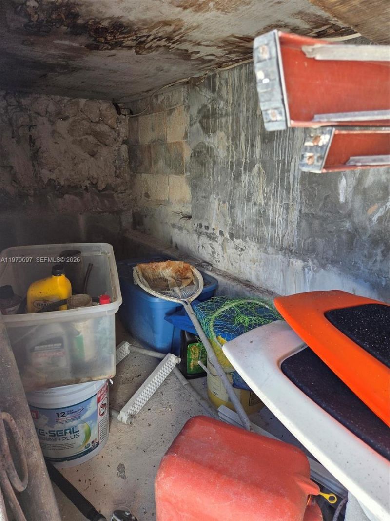 261 Burgundy Dr , Tavernier, FL 33070 Photo