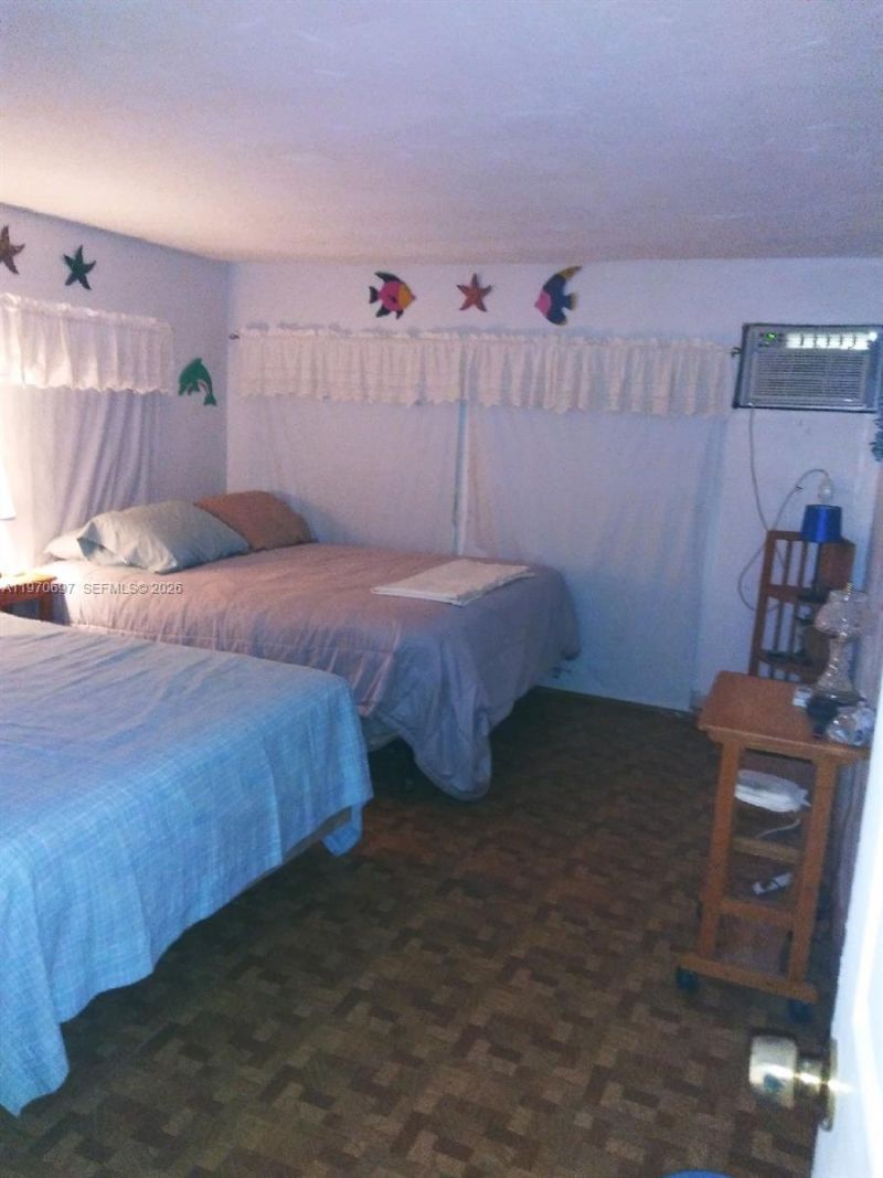 261 Burgundy Dr , Tavernier, FL 33070 Photo