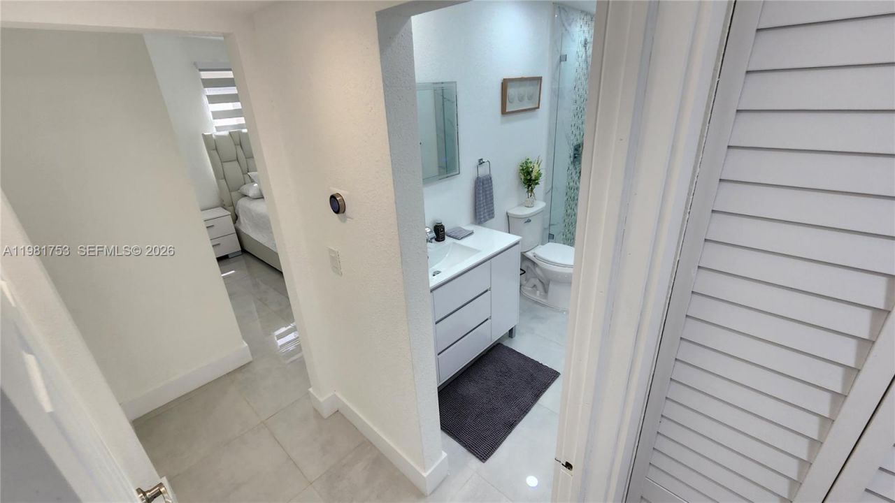 734 W 32nd St , Unit 734, Hialeah, FL 33012 Photo