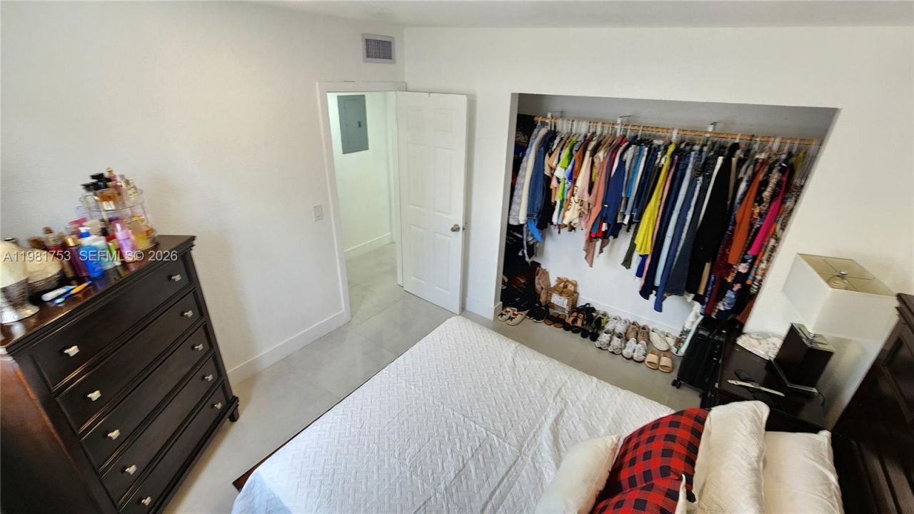 734 W 32nd St , Unit 734, Hialeah, FL 33012 Photo