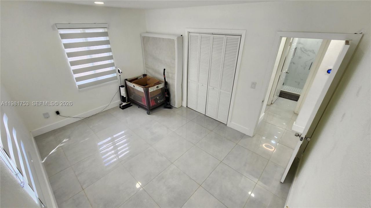 734 W 32nd St , Unit 734, Hialeah, FL 33012 Photo