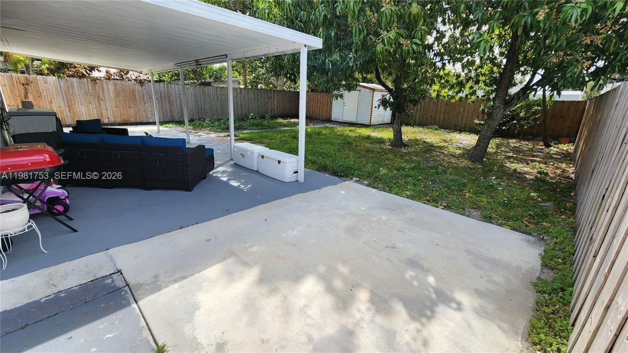 734 W 32nd St , Unit 734, Hialeah, FL 33012 Photo