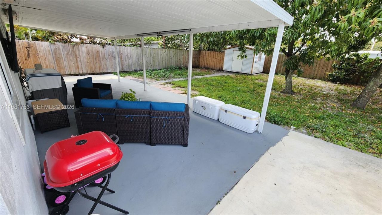 734 W 32nd St , Unit 734, Hialeah, FL 33012 Photo