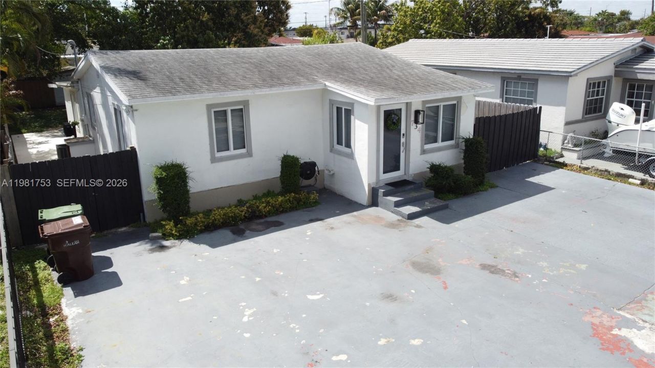 734 W 32nd St , Unit 734, Hialeah, FL 33012 Photo