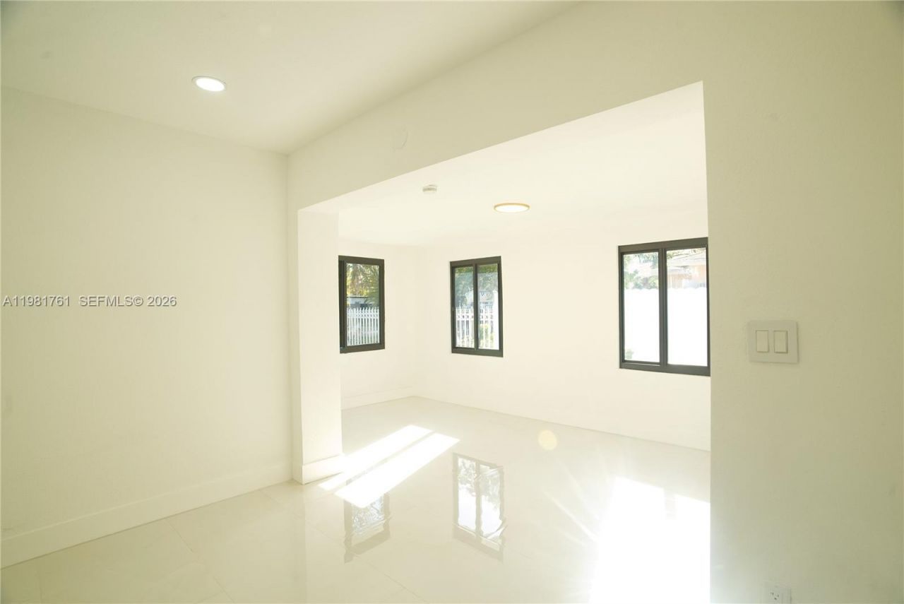 315 NW 127th St, North Miami, FL 33168 Photo