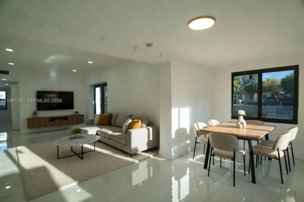 315 NW 127th St, North Miami, FL 33168 Photo