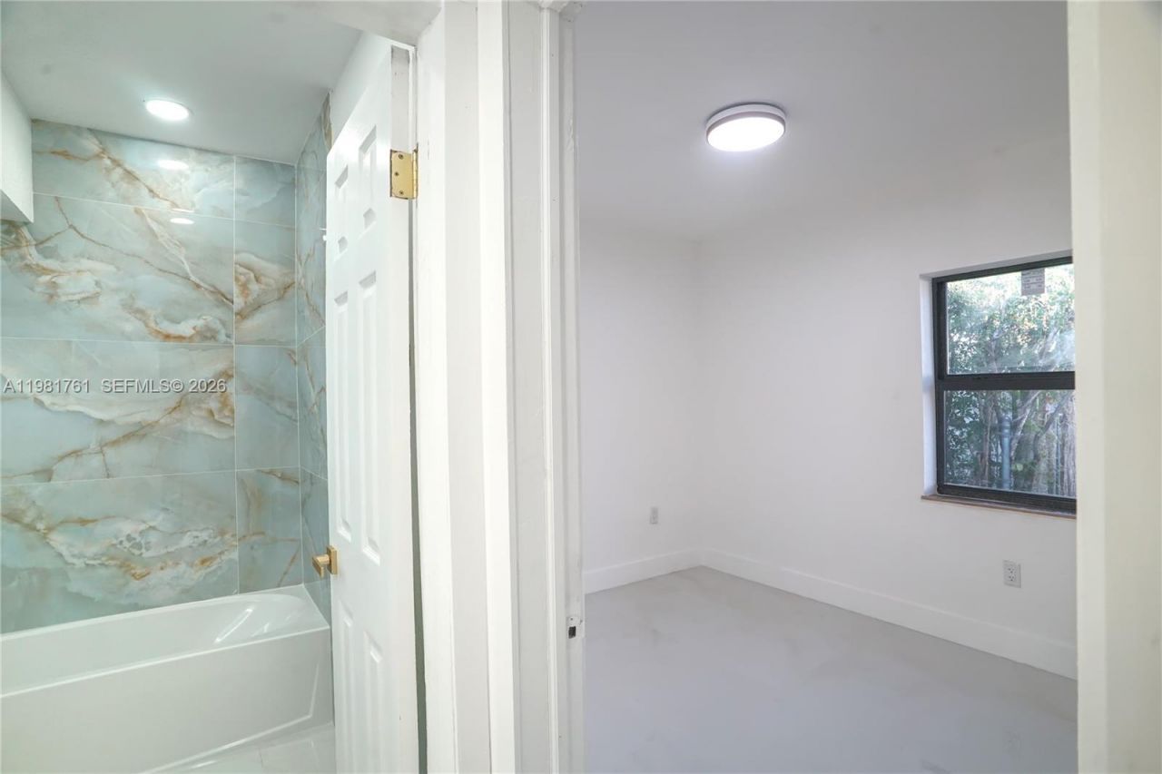 315 NW 127th St, North Miami, FL 33168 Photo