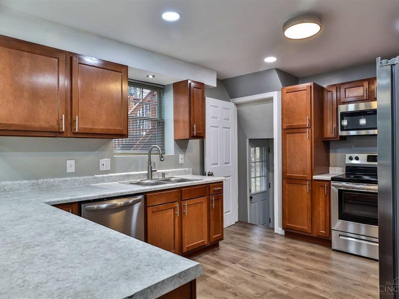 3612 Idlewild Avenue, Cincinnati, OH 45207 Photo 8