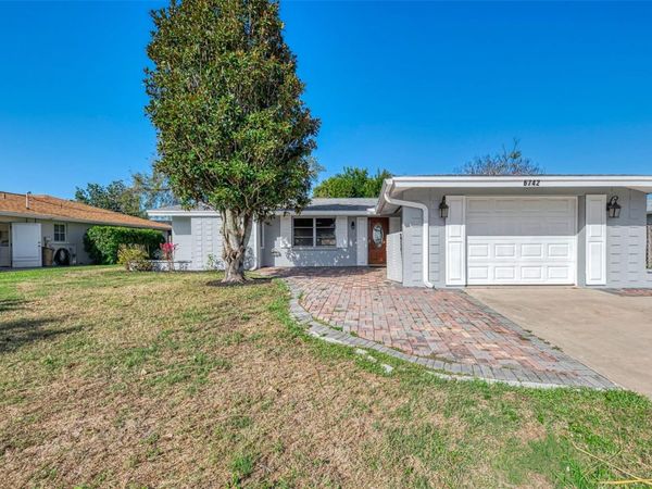6742 BOWLINE DRIVE , SARASOTA, FL 34231