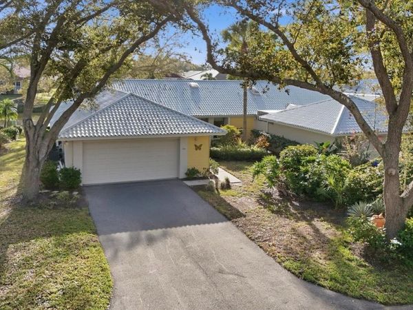 260 SOUTHAMPTON DRIVE, Unit 312, VENICE, FL 34293