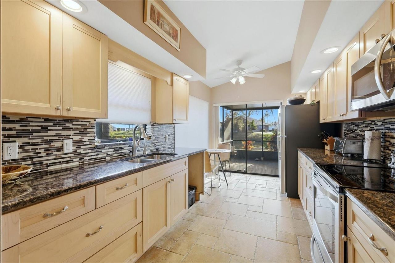 260 Southampton Drive, Unit 312, Venice, FL 34293 Photo