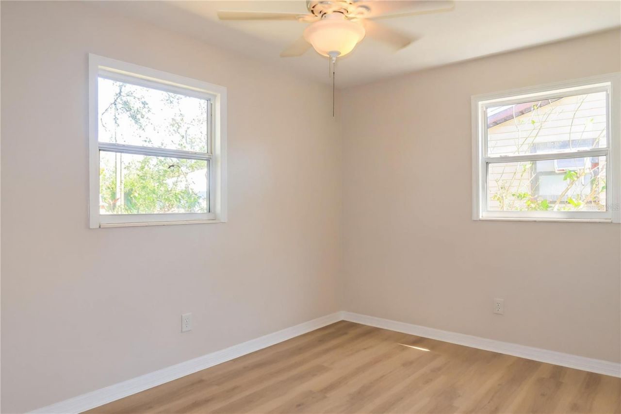 5460 40th Avenue N, Saint Petersburg, FL 33709 Photo