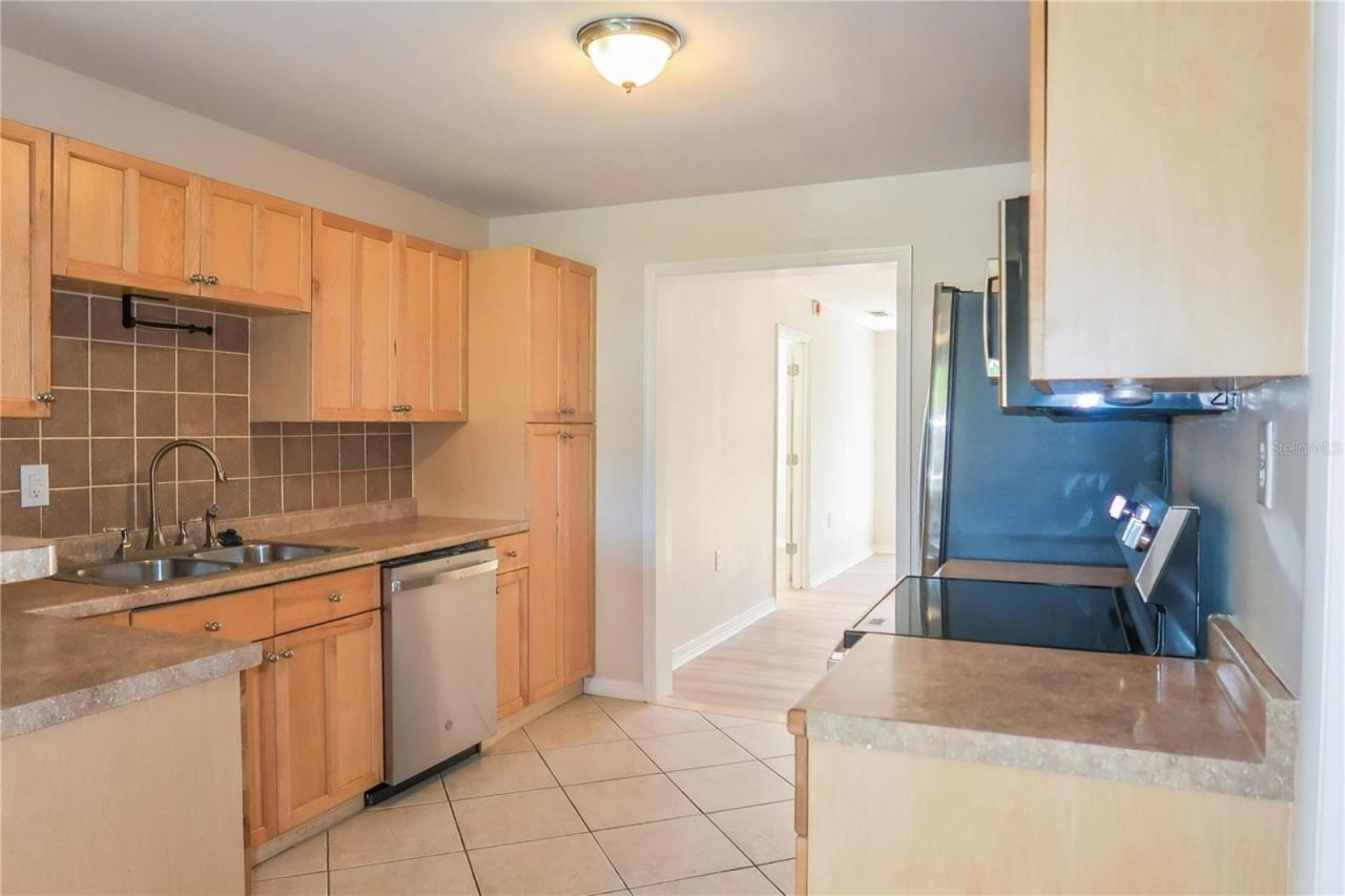 5460 40th Avenue N, Saint Petersburg, FL 33709 Photo