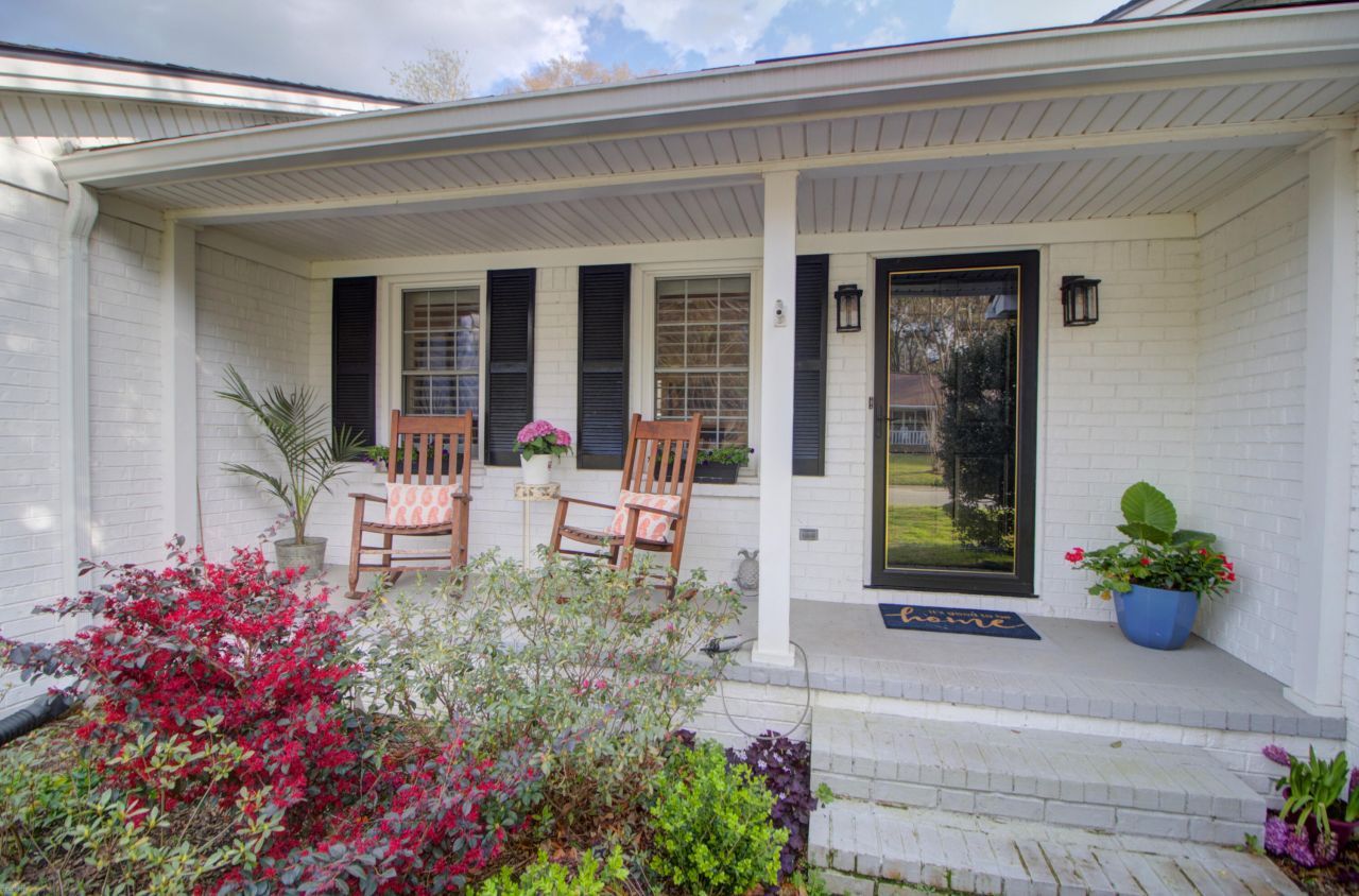 1114 Calm Water Court Photo 2