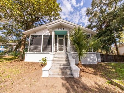 1012 E Ashley Avenue, Folly Beach, SC 29439