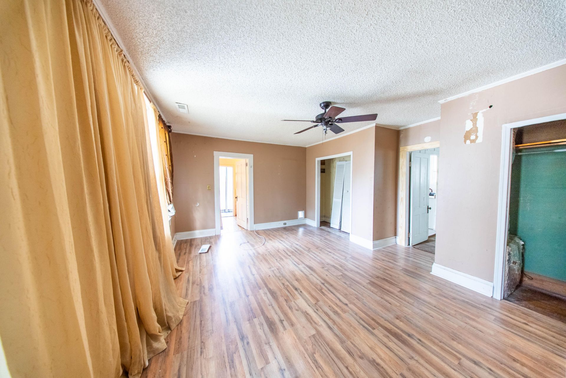 1012 E Ashley Avenue Photo 14