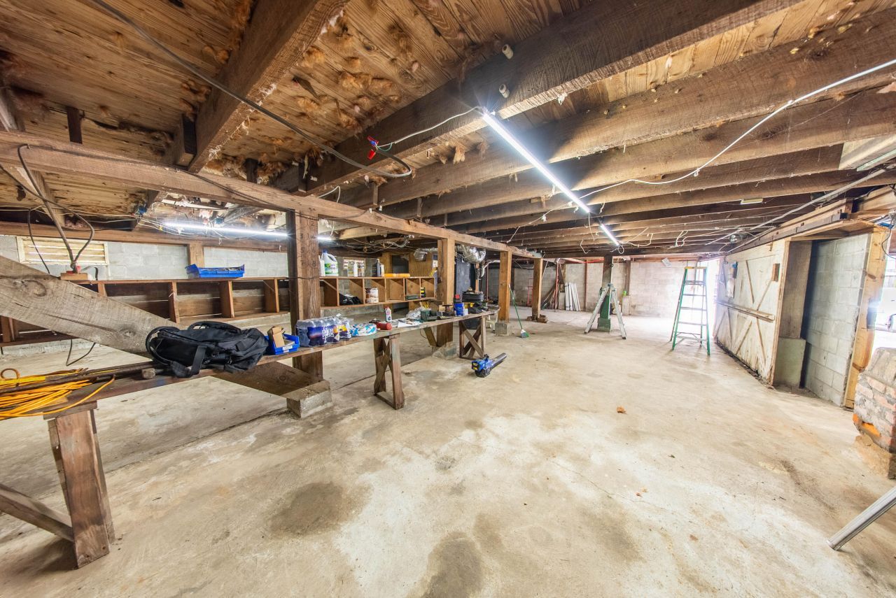 1012 E Ashley Avenue Photo 27