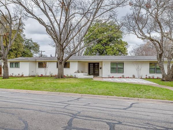 4517 Hildring Drive E, Fort Worth, TX 76109