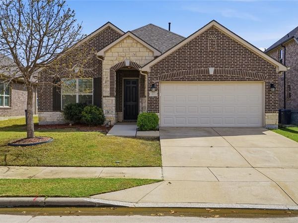 613 Sundrop Drive, Little Elm, TX 75068