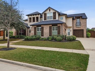 3863 Guinn Gate Drive, Frisco, TX 75034