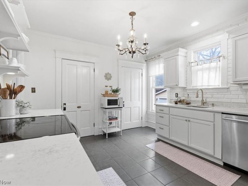 4405 Grand Central Avenue, Vienna, WV 26105 Photo 12