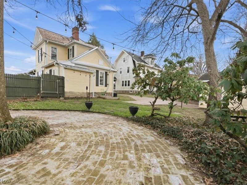 4405 Grand Central Avenue, Vienna, WV 26105 Photo 2