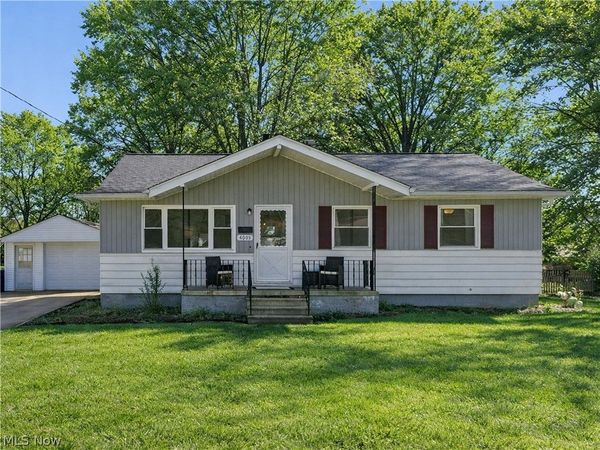 4003 Kenneth Road , Stow, OH 44224