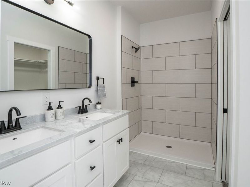 8421 Wadsworth Road, Wadsworth, OH 44281 Photo 16