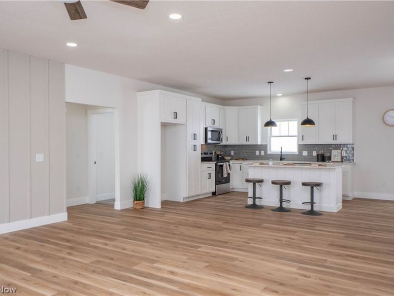 8421 Wadsworth Road, Wadsworth, OH 44281 Photo 6