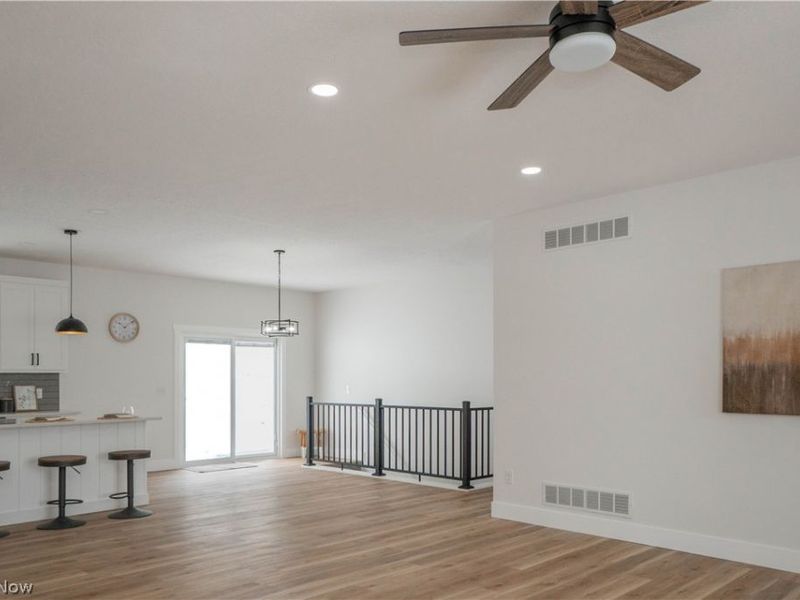 8421 Wadsworth Road, Wadsworth, OH 44281 Photo 7