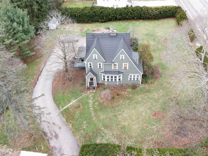 652 Parkway Boulevard, Norton, OH 44203 Photo 2