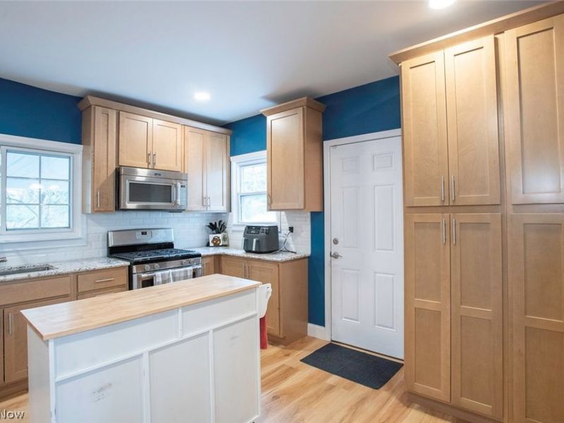 652 Parkway Boulevard, Norton, OH 44203 Photo 5