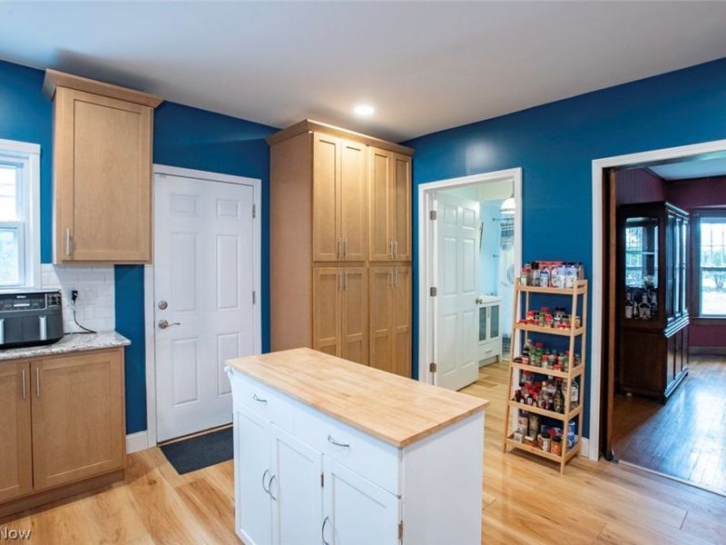 652 Parkway Boulevard, Norton, OH 44203 Photo 7