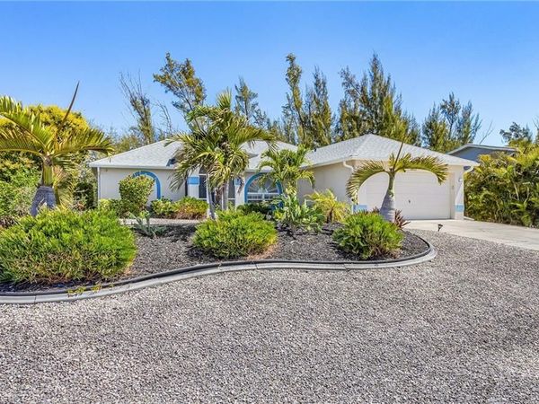 3852 Stabile RD, ST. JAMES CITY, FL 33956