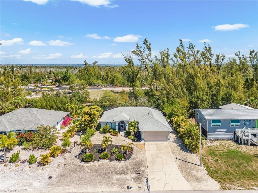 3852 Stabile Rd, Saint James City, FL 33956 Photo