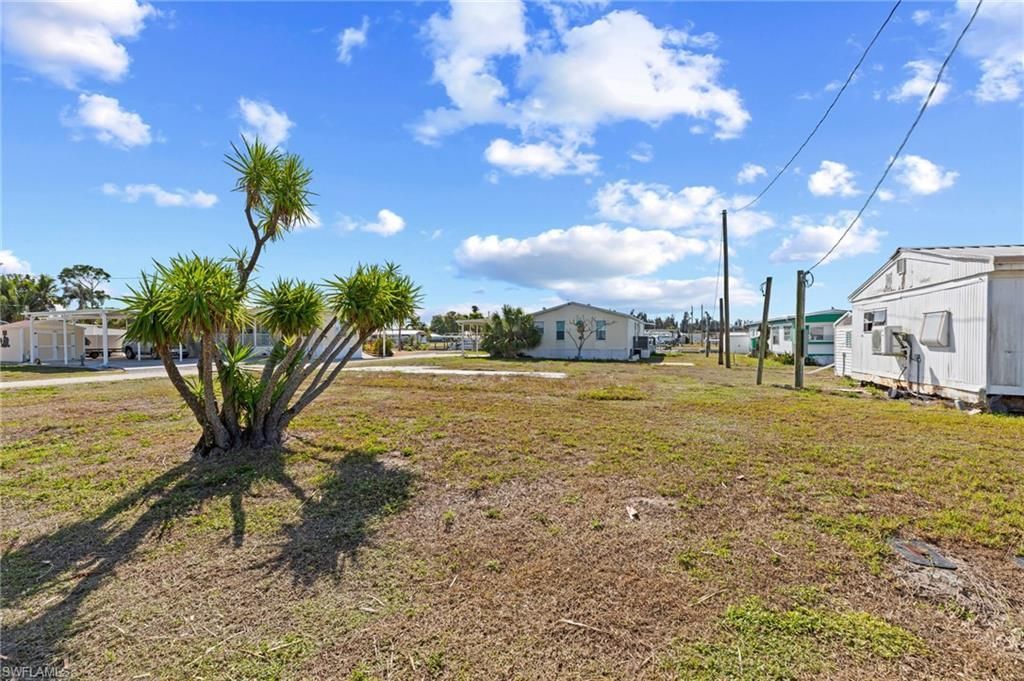 4987 Flamingo Dr, Saint James City, FL 33956 Photo